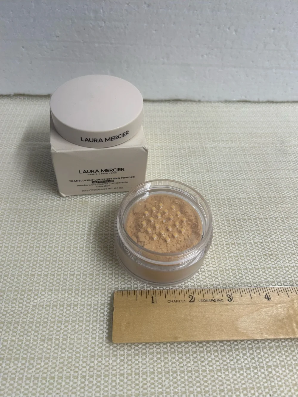 laura mercier Loose Setting Powder in Warm Beige